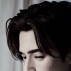 亮占い師