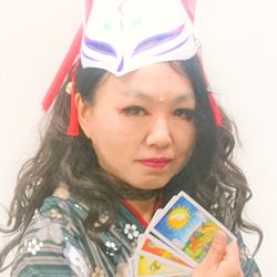 巫孤丸占い師