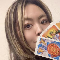 魚月ねこ占い師