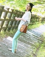  クリスタル　サラ占い師